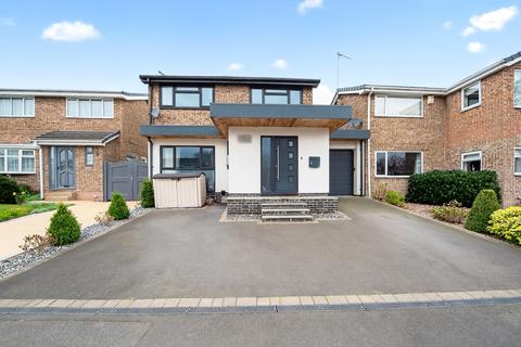 4 bedroom detached house for sale, Coniston Road, Dronfield, S18