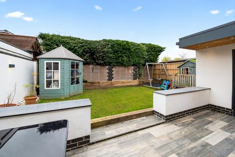 4 bedroom detached house for sale, Coniston Road, Dronfield, S18