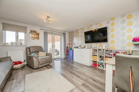 3 bedroom semi-detached house for sale, Albrighton Drive, Kidderminster, DY10