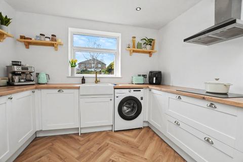3 bedroom semi-detached house for sale, Park Avenue, Lofthouse, Wakefield, West Yorkshire
