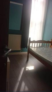 1 bedroom in a house share to rent, Goodmayes Avenue, Ilford