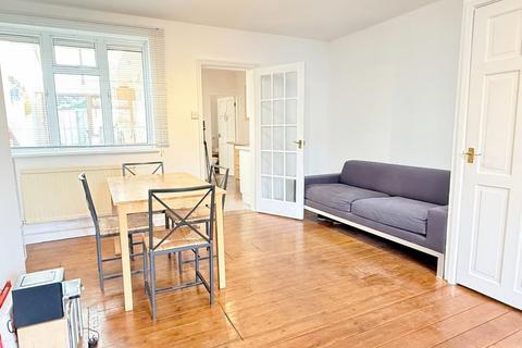 2 bedroom terraced house to rent, New Cheveley Road, Newmarket