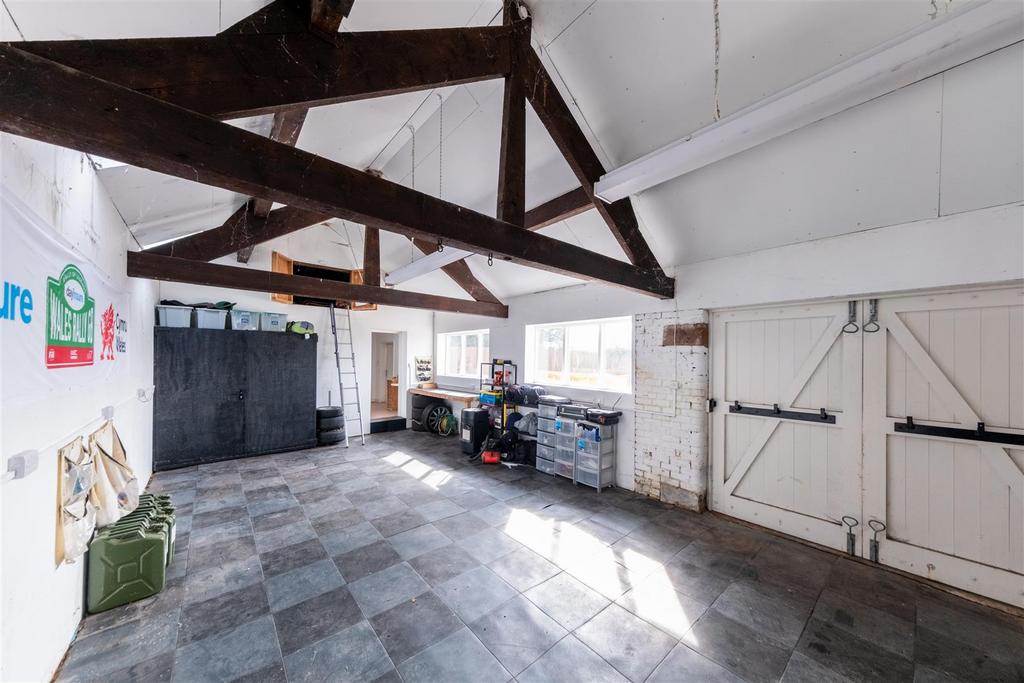 Parkside Barn-005.jpg