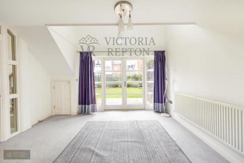 undefined, Royal Victoria Park, Bristol, BS10