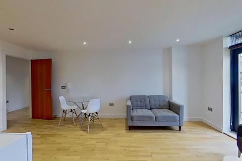 2 bedroom flat to rent, Gotts Road
