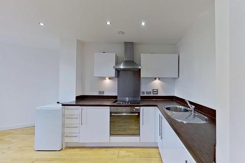 2 bedroom flat to rent, Gotts Road