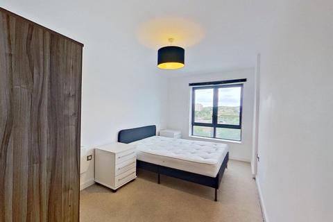 2 bedroom flat to rent, Gotts Road