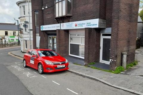 Office to rent, 1-1A Station Hl Bridgend CF31 1EA