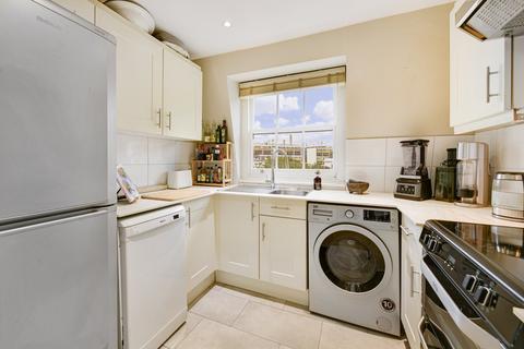 2 bedroom flat for sale, Charlwood Street, London, SW1V