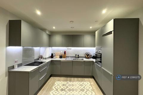 2 bedroom flat to rent, Millstream Tower, London, N17