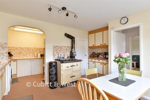 4 bedroom semi-detached house for sale, Falmer Gardens, Brighton BN2
