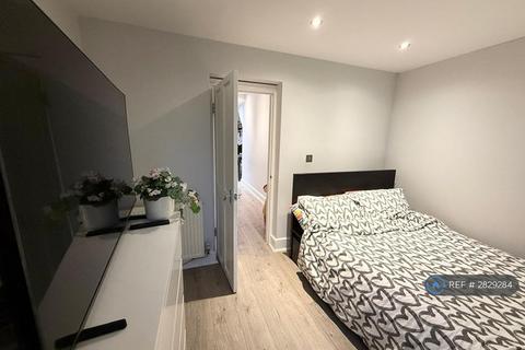 1 bedroom maisonette to rent, Spring Park Road, Croydon, CR0