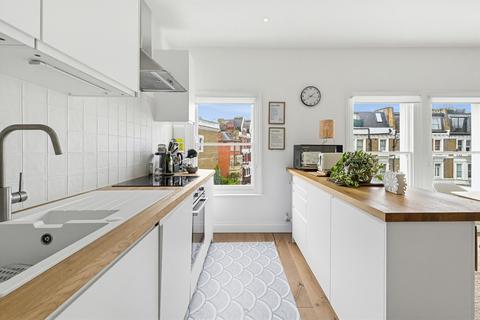 2 bedroom flat to rent, 33 Sinclair Gardens, London W14