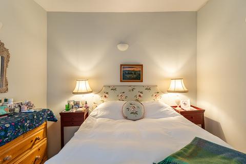 2 bedroom flat for sale, Shorrolds Road, London, SW6