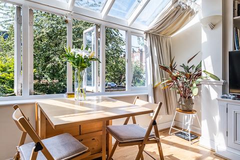 2 bedroom flat for sale, Wandsworth Bridge Road, London, SW6