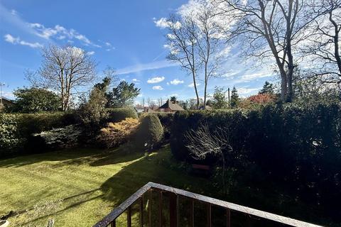 undefined, Campbell Close, Hampshire GU46