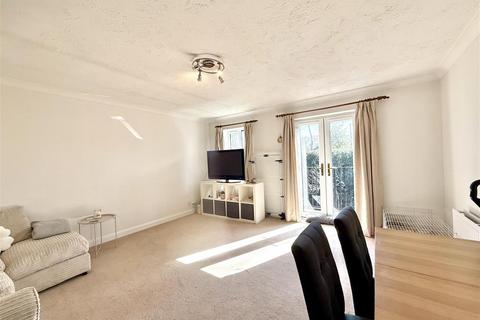 undefined, Campbell Close, Hampshire GU46