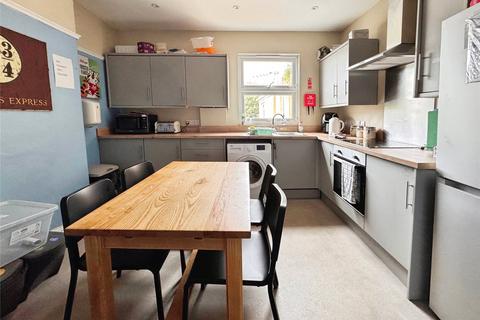 3 bedroom maisonette to rent, Torquay Road, Devon TQ3