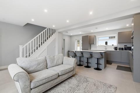 3 bedroom end of terrace house for sale, Prestwick Road, Watford WD19
