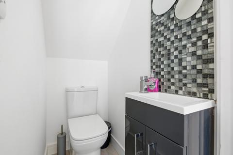 3 bedroom end of terrace house for sale, Prestwick Road, Watford WD19