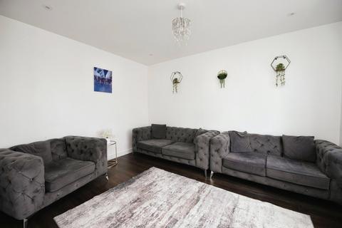 undefined, Havering Road, Romford, RM1