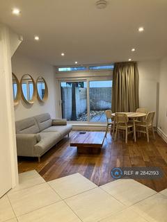 2 bedroom maisonette to rent, Cedars Road, London, SW4
