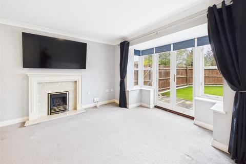 3 bedroom end of terrace house for sale, Wharfdale Square, Cheltenham, Gloucestershire, GL51