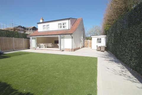 undefined, Burnt Mills Road, Basildon SS13