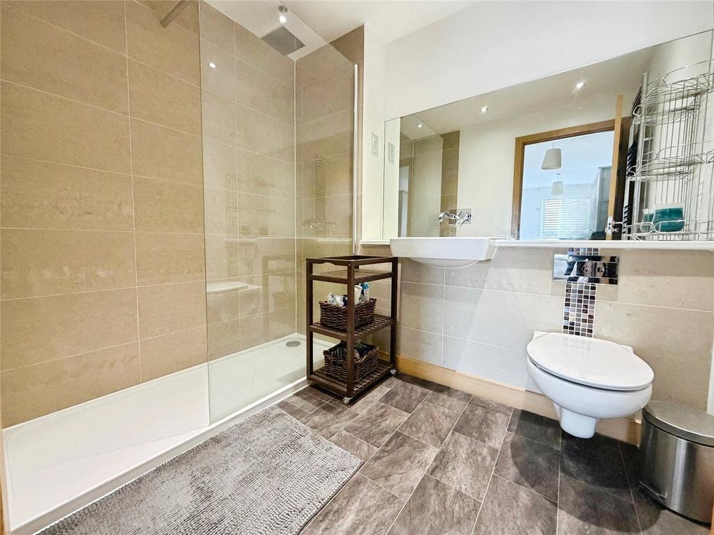 Ensuite