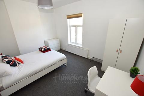 undefined, Queens Road, Northampton NN1