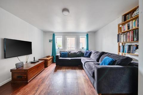 1 bedroom flat for sale, Blake Close,  London,  W10,  W10