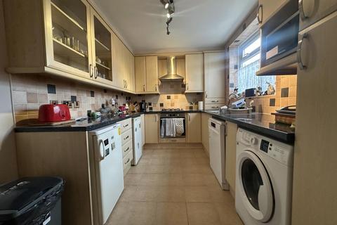3 bedroom terraced house for sale, Harrow Road, Langley, Langley, SL3, SL3