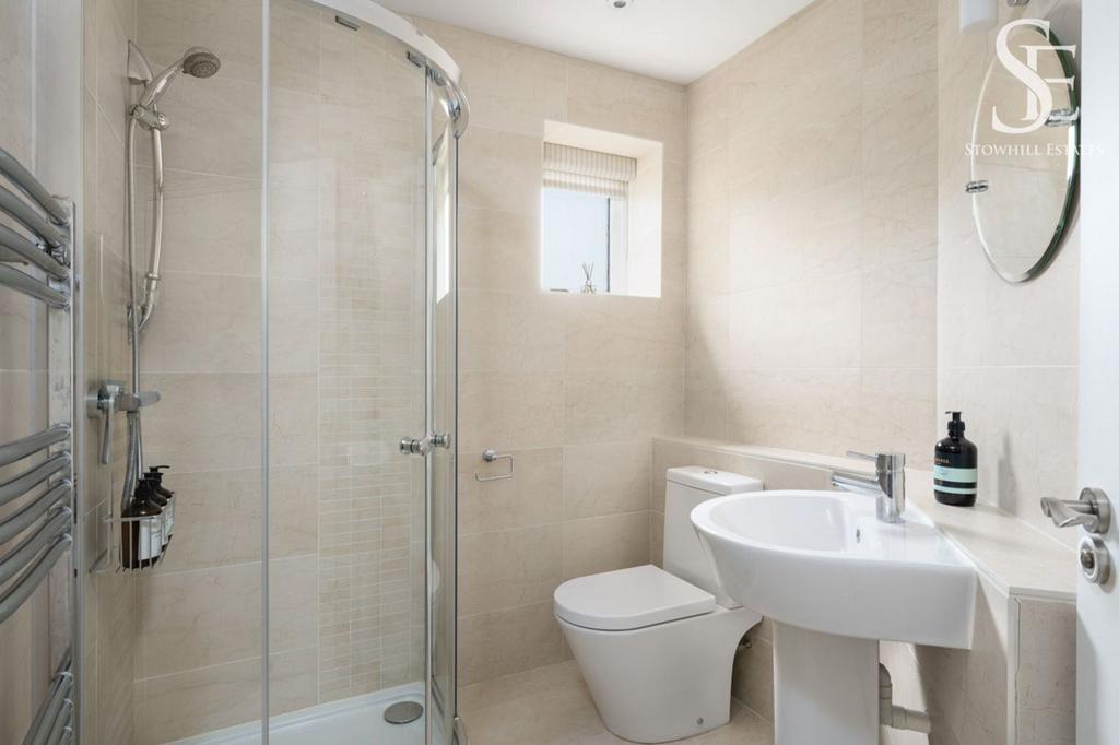 Bedroom 3 Ensuite