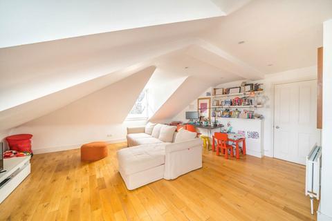2 bedroom flat for sale, Highbury New Park, London N5