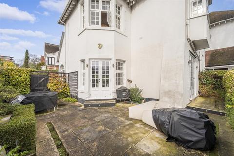 2 bedroom flat for sale, Kidderpore Avenue, Hampstead, NW3