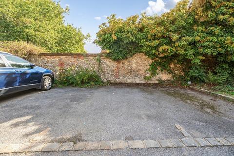 undefined, High Street, Great Missenden, HP16