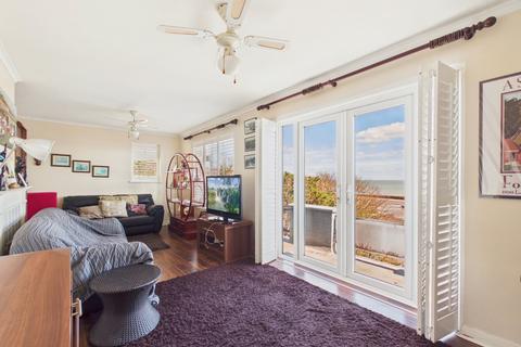 2 bedroom apartment for sale, The Parade, Kent CT20