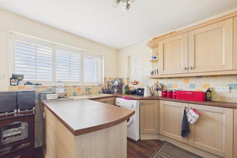 2 bedroom apartment for sale, The Parade, Kent CT20