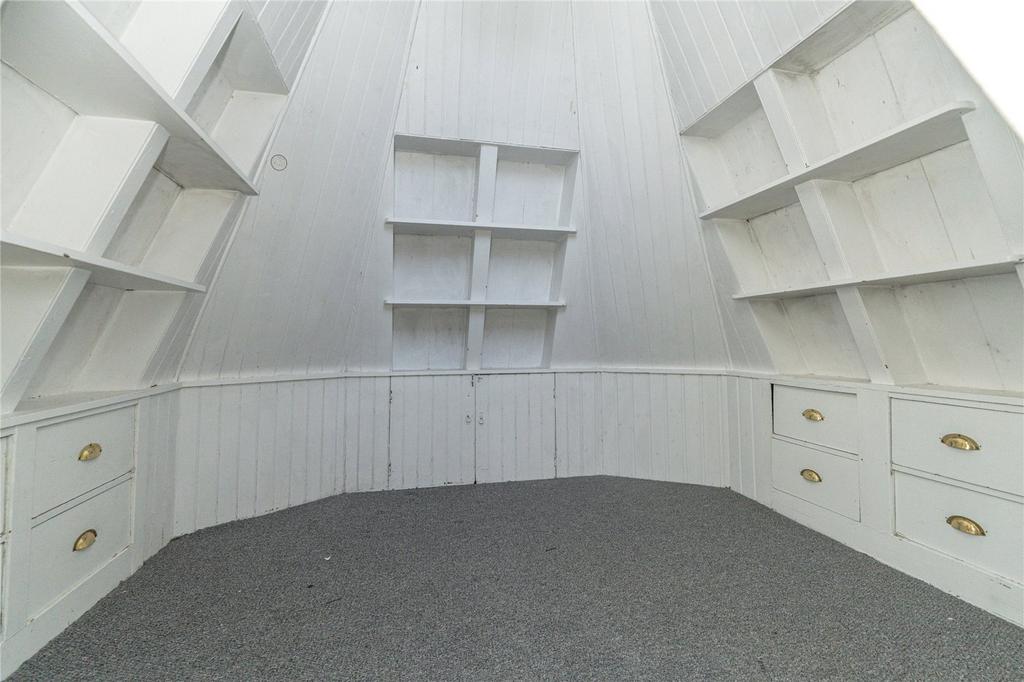 Walk In Wardrobe