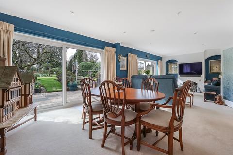 4 bedroom bungalow for sale, Ashurst Drive, Tadworth, Surrey, KT20