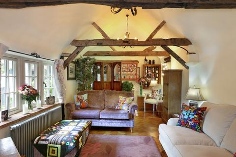 4 bedroom cottage for sale, Magpie Lane, Amersham, HP7
