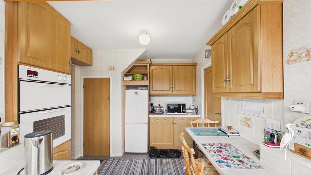 Breakfasting Kitchen
