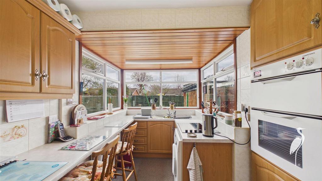 Breakfasting Kitchen