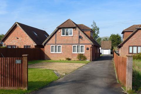 4 bedroom semi-detached house for sale, Steeds Lane, Kingsnorth