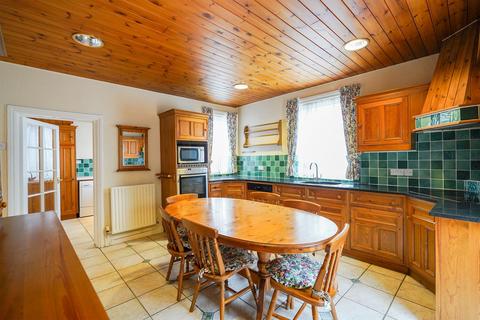 5 bedroom detached house for sale, Storrs Road, Chesterfield S40
