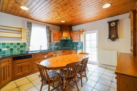 5 bedroom detached house for sale, Storrs Road, Chesterfield S40