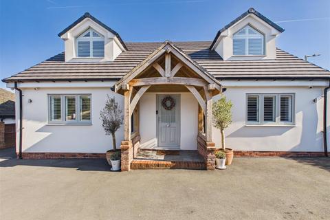 4 bedroom detached bungalow for sale, Hallowes Lane, Dronfield