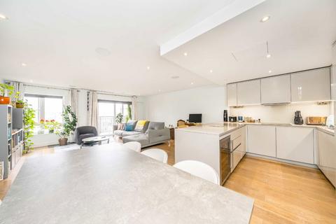 2 bedroom flat to rent, Beaufort Square, London NW9