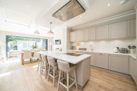 4 bedroom terraced house for sale, Rostella Road, London SW17
