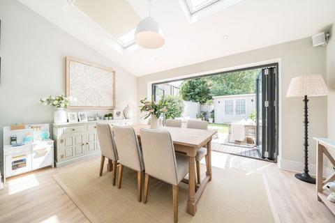 4 bedroom terraced house for sale, Rostella Road, London SW17